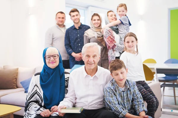 Portrait Happy Modern Muslim Family — Stock Photo, Image