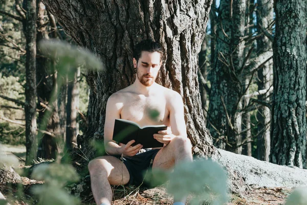 Man Trunks Shirtless Reading Book Tree Summer Day Relax Chill — Stock Photo, Image