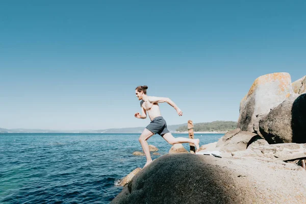 Young Man Jumping Sea Running Mediterranean Holidays Freedom Liberty Concepts — 스톡 사진