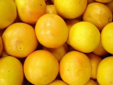 Taze taze organik sulu limonların yakın plan görüntüsü      
