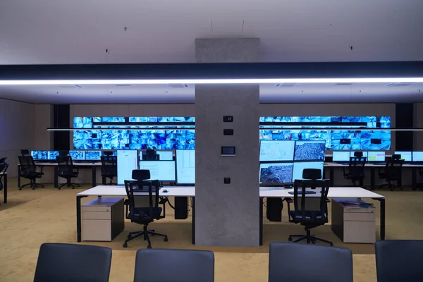 Leerer Innenraum Des Großen Modernen Kontrollraums Für Sicherheitssysteme — Stockfoto