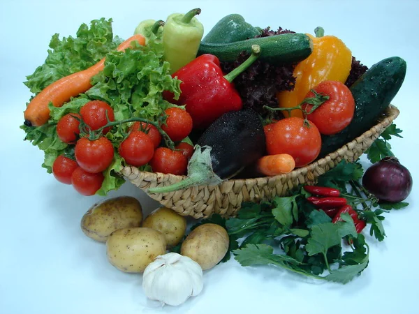 Świeże Warzywa Koszyku — Zdjęcie stockowe