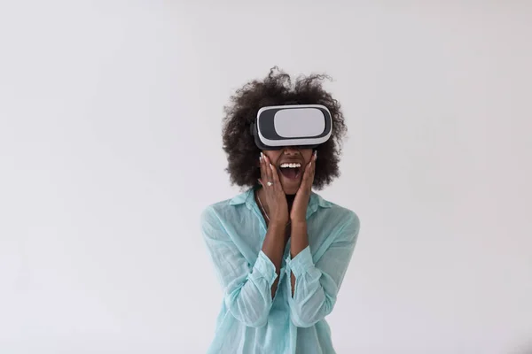 Black Girl Using Headset Glasses Virtual Reality — Stock Photo, Image