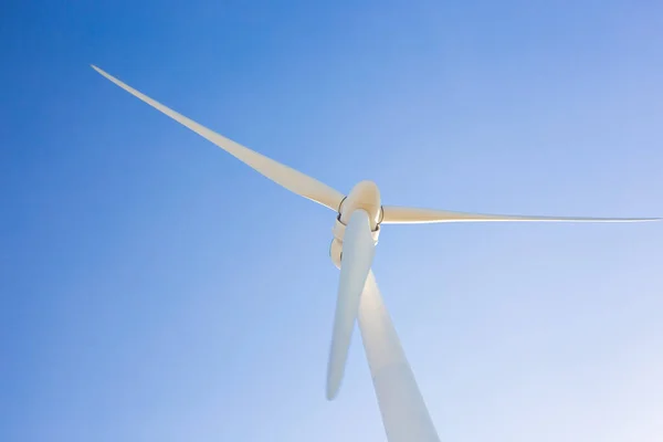Wind Turbine Generating Electricity Blue Sky Energy Conservation Concept — Stock Photo, Image