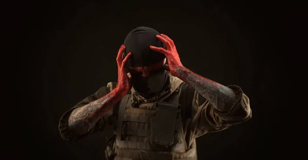Photo Man Military Uniform Balaclava Bloody Face Hands Elbow Blood — Stock Photo, Image