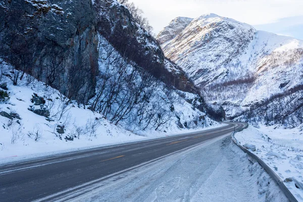 Vista Frozen Road Noruega —  Fotos de Stock