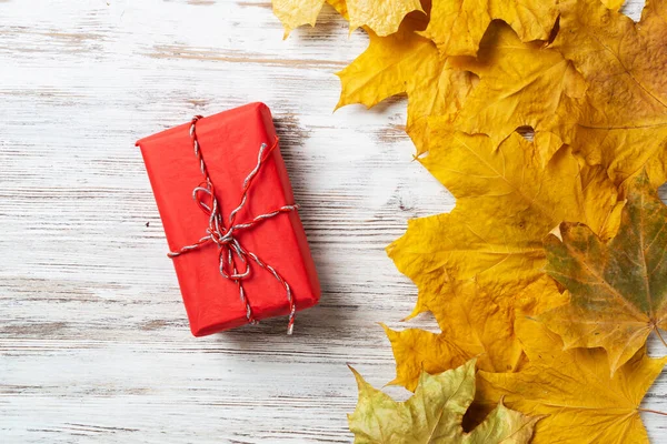 Bright Autumn Composition Gift Box — Stock Photo, Image