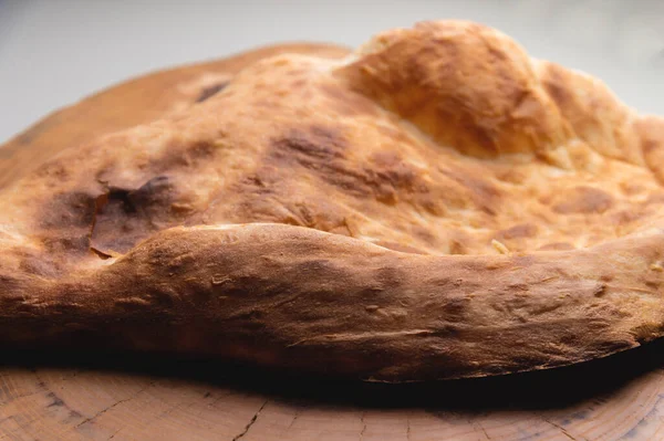 Zbliżenie Świeżego Apetycznego Chleba Pita Pyszne Pieczone Jedzenie — Zdjęcie stockowe