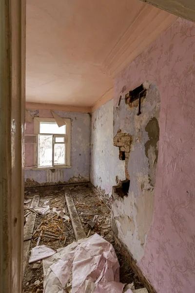 Kazanı Bir Patlamada Tahrip Oldu Bir Apartman Dairesi Patlaması Sonucu — Stok fotoğraf