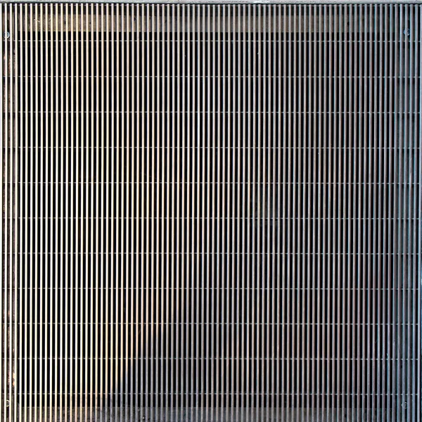 Фрагмент Современного Вентиляционного Гриля Бетонном Полу — стоковое фото