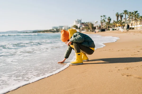 Boy Yellow Rubber Boots Playing Water Sand Beach School Kid — Stockfoto