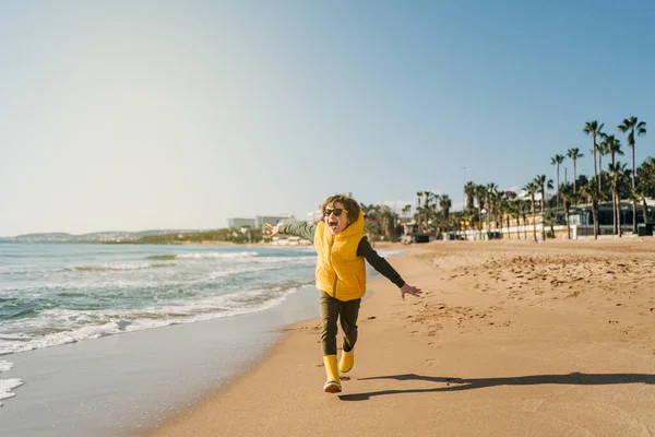 Boy Yellow Rubber Boots Playing Sand Beach School Kid Touching — Stockfoto