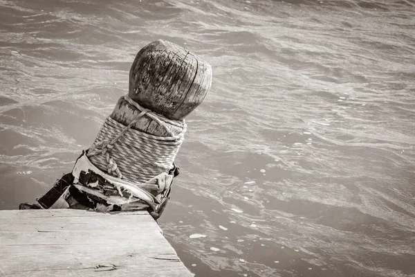 ボート旅行のためのマイルラグーンパノラマ桟橋 メキシコ — ストック写真