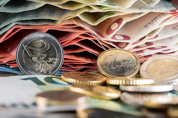 Dos Dos Uno Uno Monedas Euro Delante Una Pila Diez —  Fotos de Stock