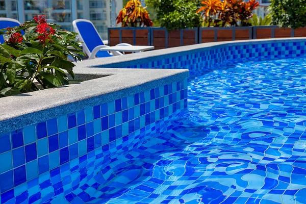 Hotel Pool Recreation Zone Met Blauw Water — Stockfoto