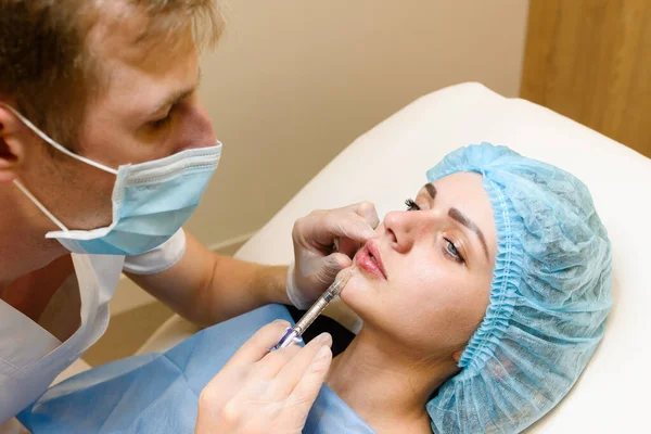 Lipvergroting Verjongende Gezichtsinjecties Procedure Voor Aantrekkelijke Meisje Plastische Chirurgie Privé — Stockfoto