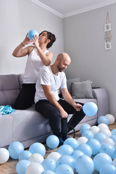 Family Couple Preparing Party — Stockfoto