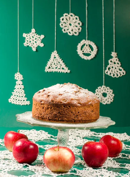 Applesauce Raisin Rum Cake Christmas Table — Stock Photo, Image