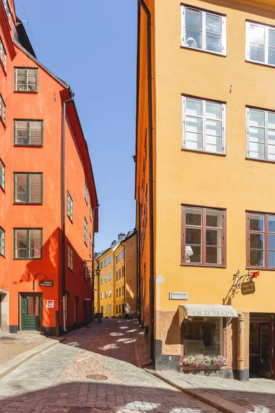 Stockholm Zweden Juli 2017 Toeristen Lopen Door Smalle Straatjes Het — Stockfoto