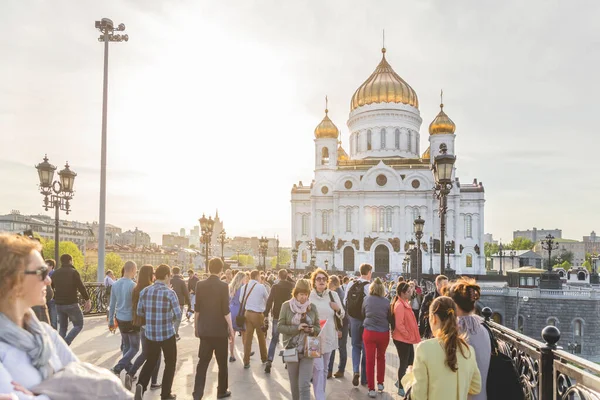 莫斯科 俄罗斯 2015年5月9日 日落时分 救世主基督座堂和始祖桥 第二次世界大战中纳粹德国向苏联投降的胜利日 — 图库照片