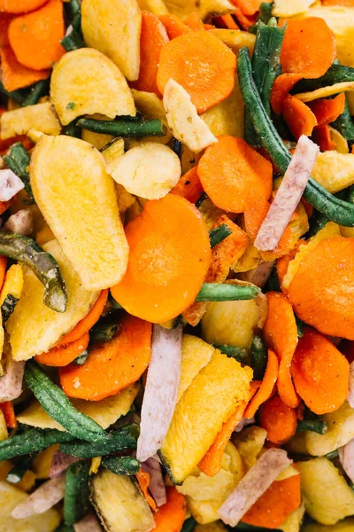 自制的腌制混合蔬菜片 — 图库照片