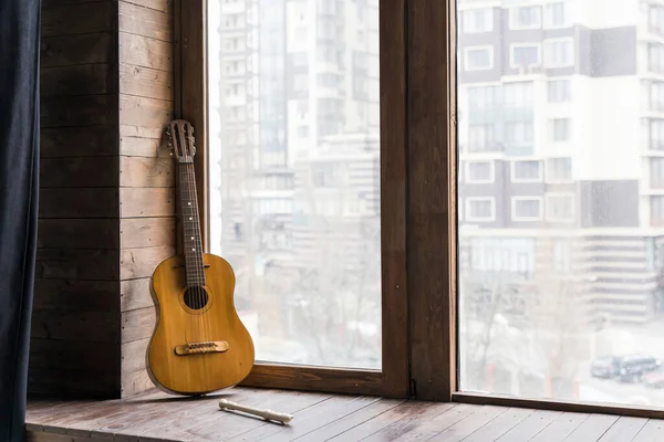 Klasický Kytara Moderní Město Městský Apartmán — Stock fotografie