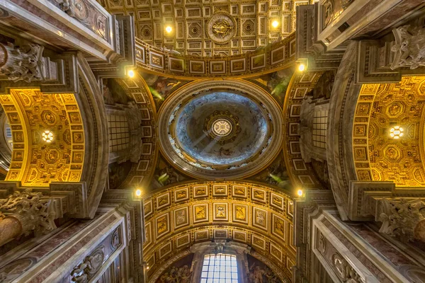 Vaticano Itália Junho 2017 Cúpula Interior Basílica São Pedro Basílica — Fotografia de Stock