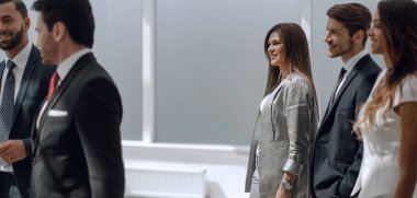 sabah ofiste çalışanların karşılamak