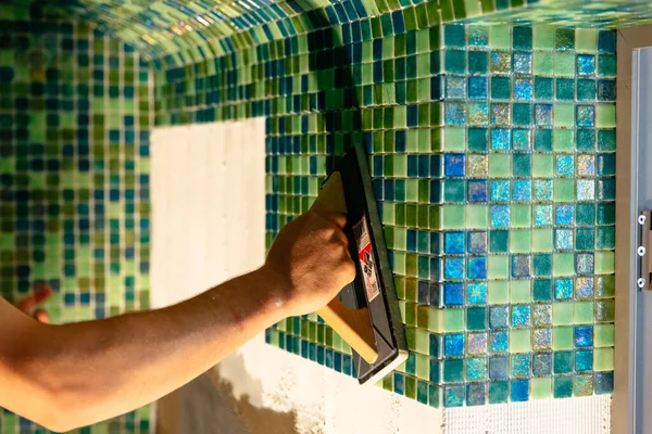 Mosaikfliesen Den Wänden Des Badezimmers — Stockfoto