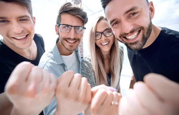 Friends Celebrate Victory Office — Stock Photo, Image