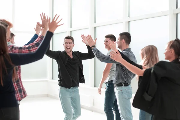 Group Happy Employees Congratulating Colleague — Stock Photo, Image