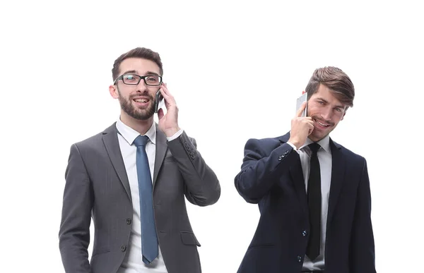 2人のビジネスマンがスマートフォンを使って — ストック写真