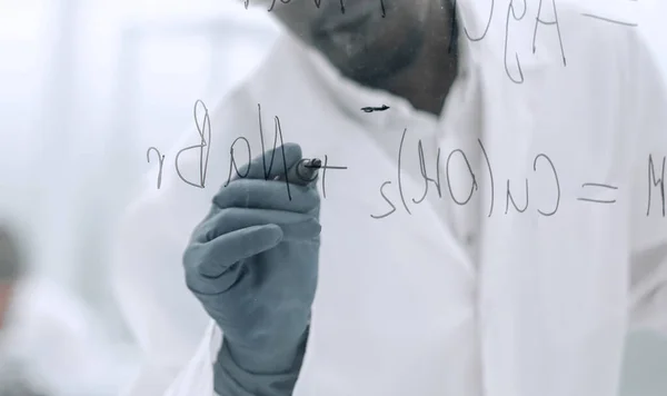 Scientist Writing Chemical Formula Glass Board — Stock Photo, Image