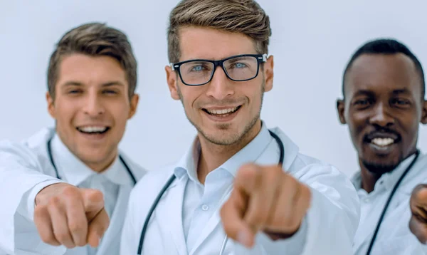 Gruppe Erfolgreicher Ärzte Die Auf Sie Hinweisen — Stockfoto