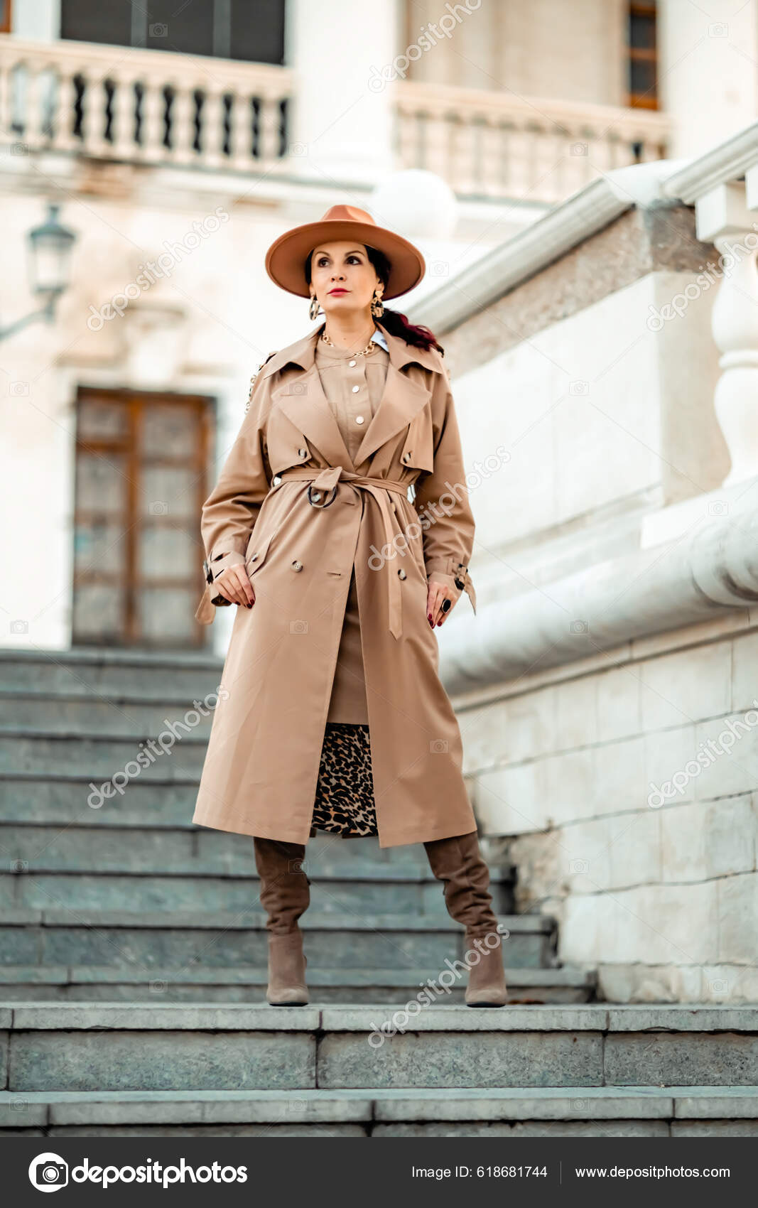 Outdoor Fashion Portrait Young Elegant Fashionable Brunette Woman