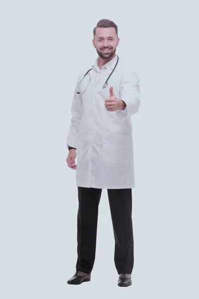 微笑的医学专业人员 露出大拇指 被白色隔离 — 图库照片