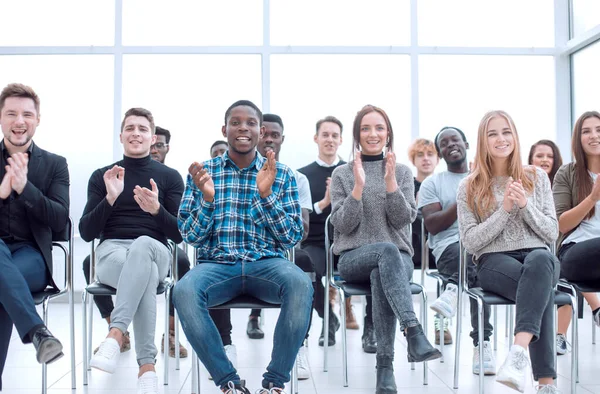 Group Young People Applauding Business Seminar — Stock Photo, Image