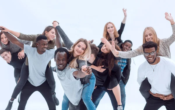 Skupina Různorodých Zábavných Mladých Lidí Kteří Stojí Při Sobě — Stock fotografie