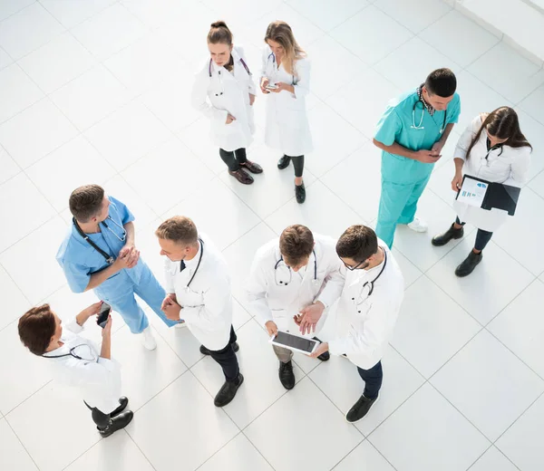 Ansicht Von Oben Team Medizinischer Fachkräfte Diskutiert Gemeinsam Fragen — Stockfoto