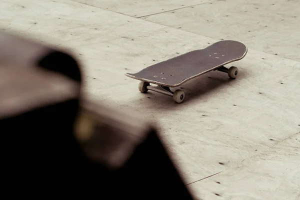 Lonely Skate Vista Fondo —  Fotos de Stock