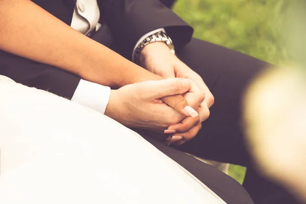 Newlyweds Holding Hands Close — Stock Photo, Image