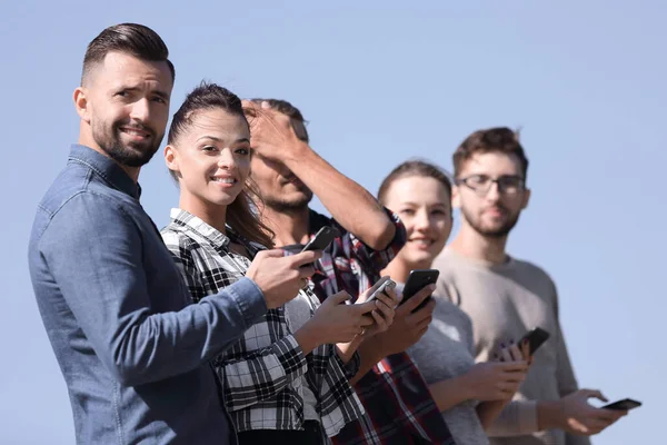 Young People Communicating Social Networks — Stock Photo, Image