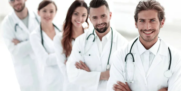 Portrait Medical Team Standing Arms Crossed Hospital — Stock Photo, Image