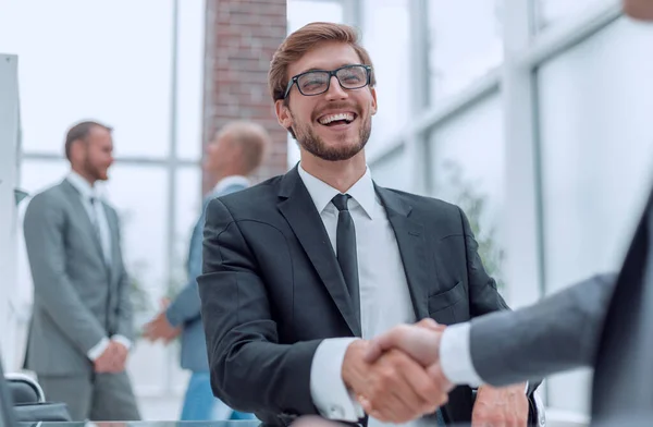 Happy Business Partners Shaking Hands Negotiating Table — Stock Photo, Image