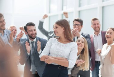 Profesyonel iş ekibi liderlerini tebrik ediyor. metin için boşluğu olan fotoğraf