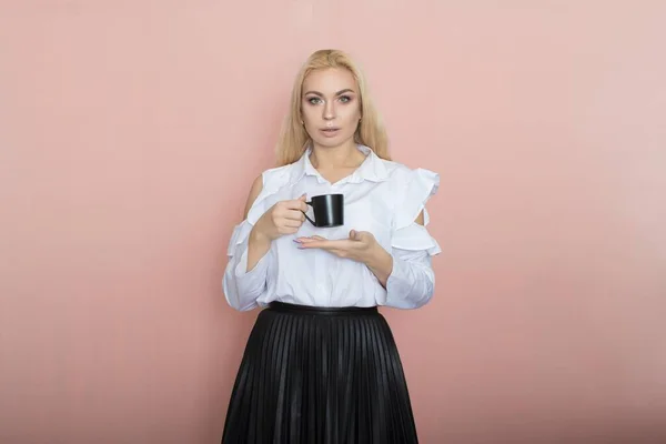 Office Woman Holding Cup Tea Coffee — Stock fotografie