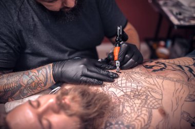 Profesyonel dövme makinesi aygıt tattoo Studio çalışma tattooer
