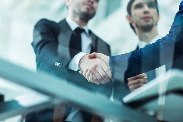 Begreppet Partnerskap Handskakningen Affärspartners — Stockfoto