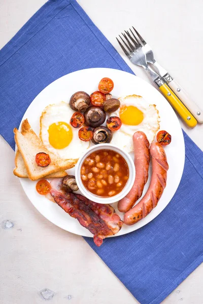 Πλήρες Αγγλικό Πρωινό Στο Πιάτο — Φωτογραφία Αρχείου