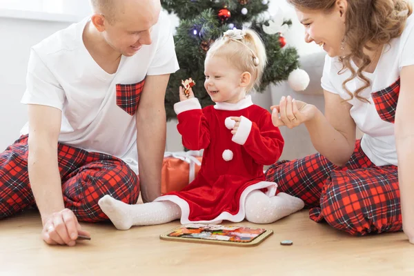 Toddler Child Cochlear Implant Plays Parents Christmas Tree Deafness Innovating — Stockfoto